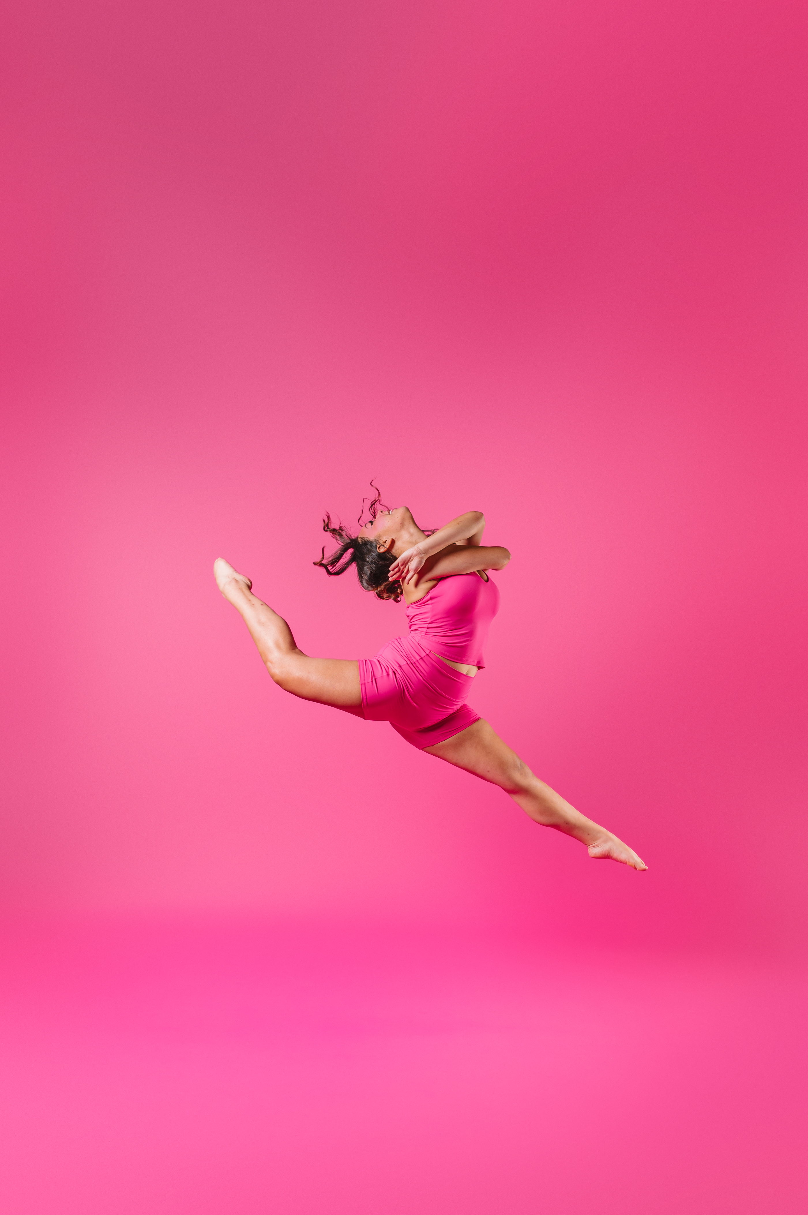 Young dancers training at Jeté Dance Center